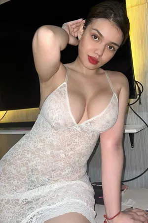 Housewife Call Girls Lucknow - Priya
